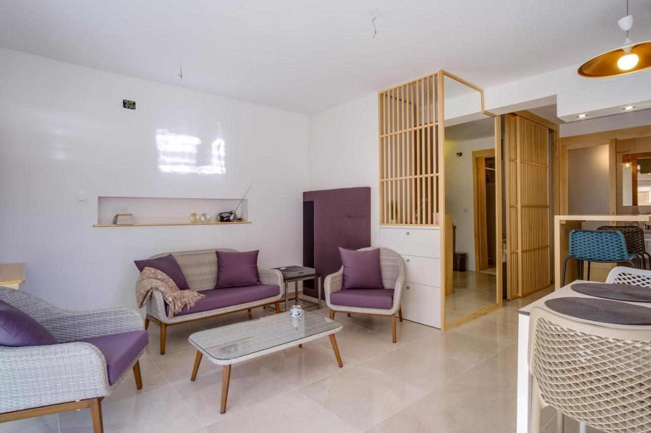 מאלי לוסיניי Elegant Apartment Iris מראה חיצוני תמונה